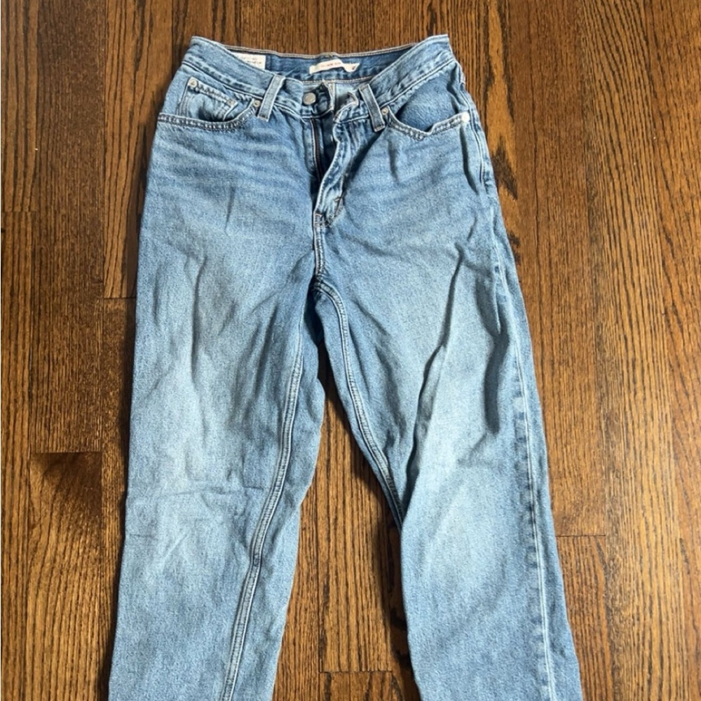 Levi’s Medium Wash Mom Jeans
